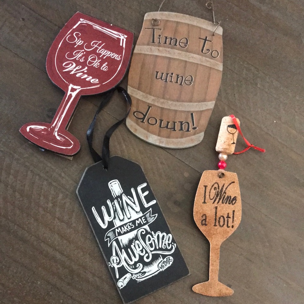 Wine ornaments / Decor accents 🍷